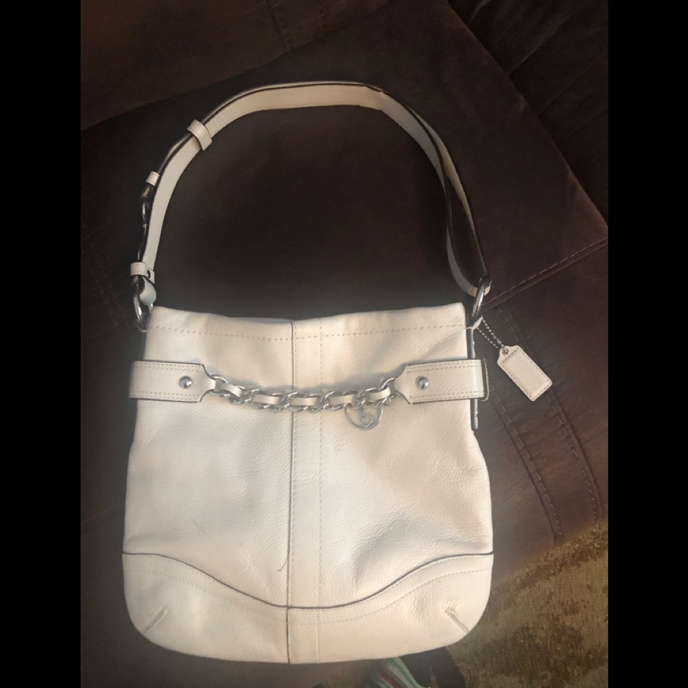 Coach medium shoulder bag, good condition